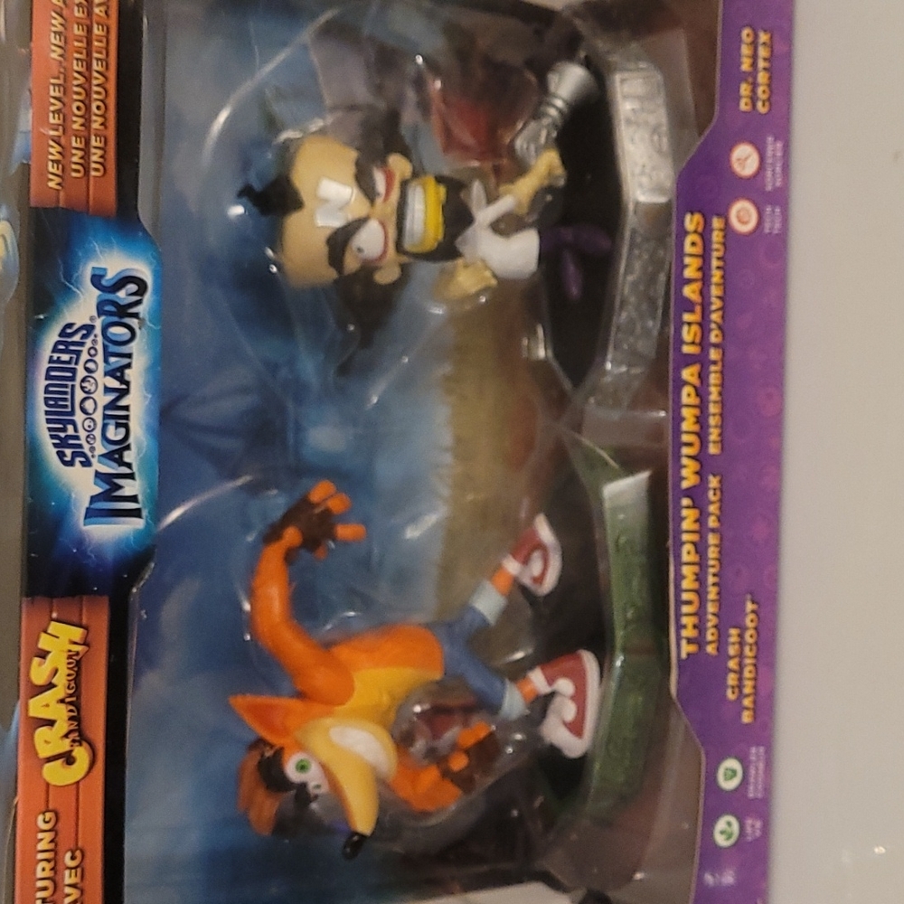 Collectable /Figures - Picture 3 of 4